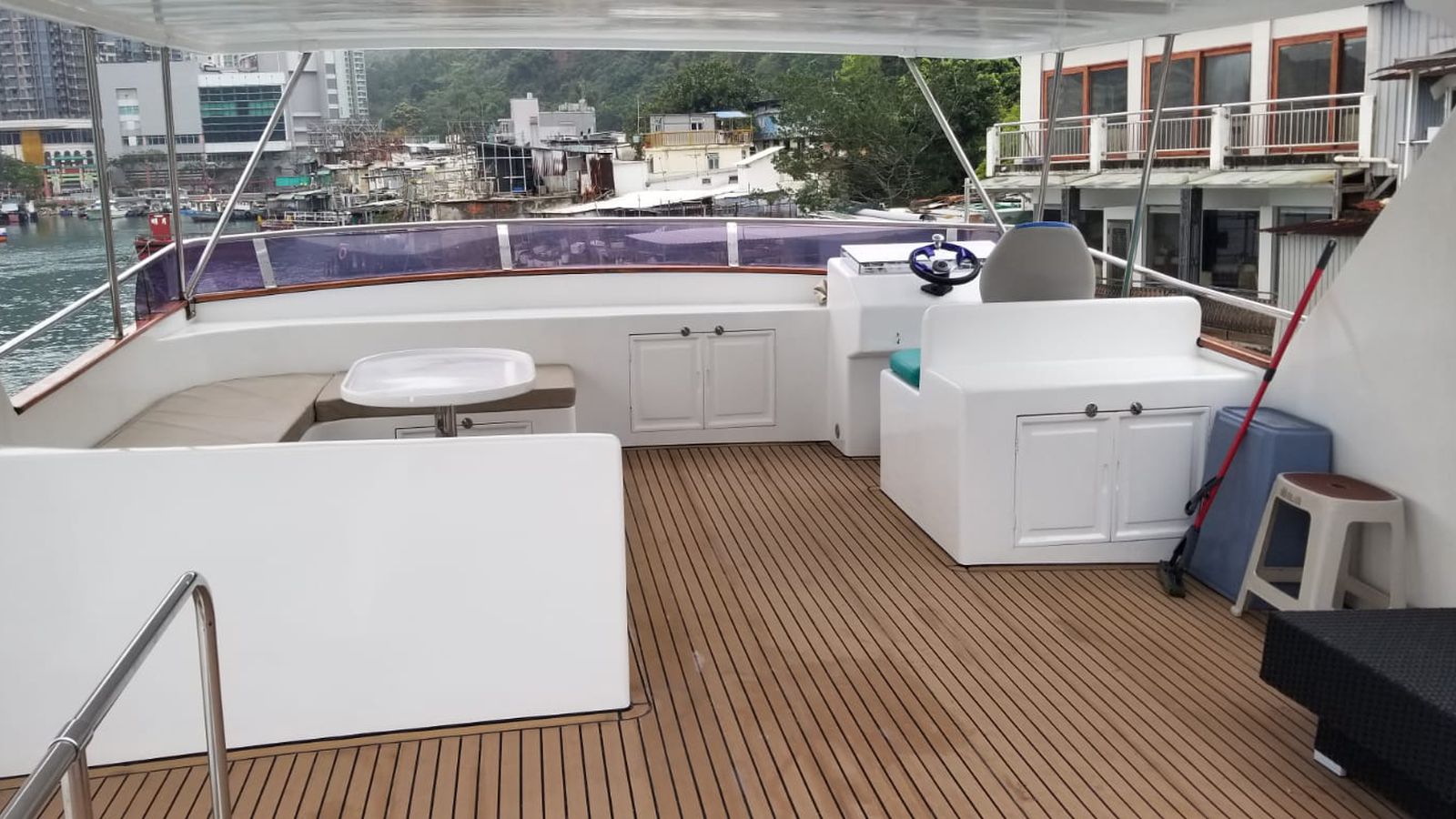 64" Western Luxury Yacht [SH003]