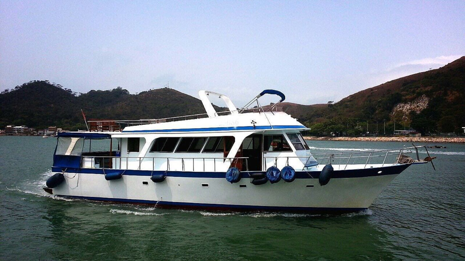 Large Western Yacht [YMT04]