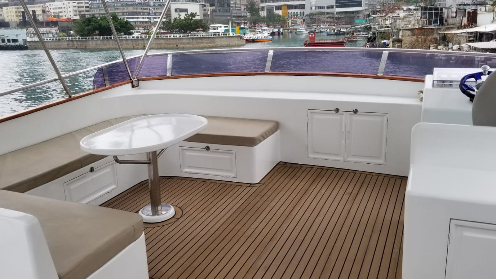 64" Western Luxury Yacht [SH003]